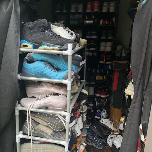 MYSTERY BOX OF 3 SNEAKERS - Nike, Adidas, Jordan & More ALL SIZES AVAILABLE - Picture 1 of 9